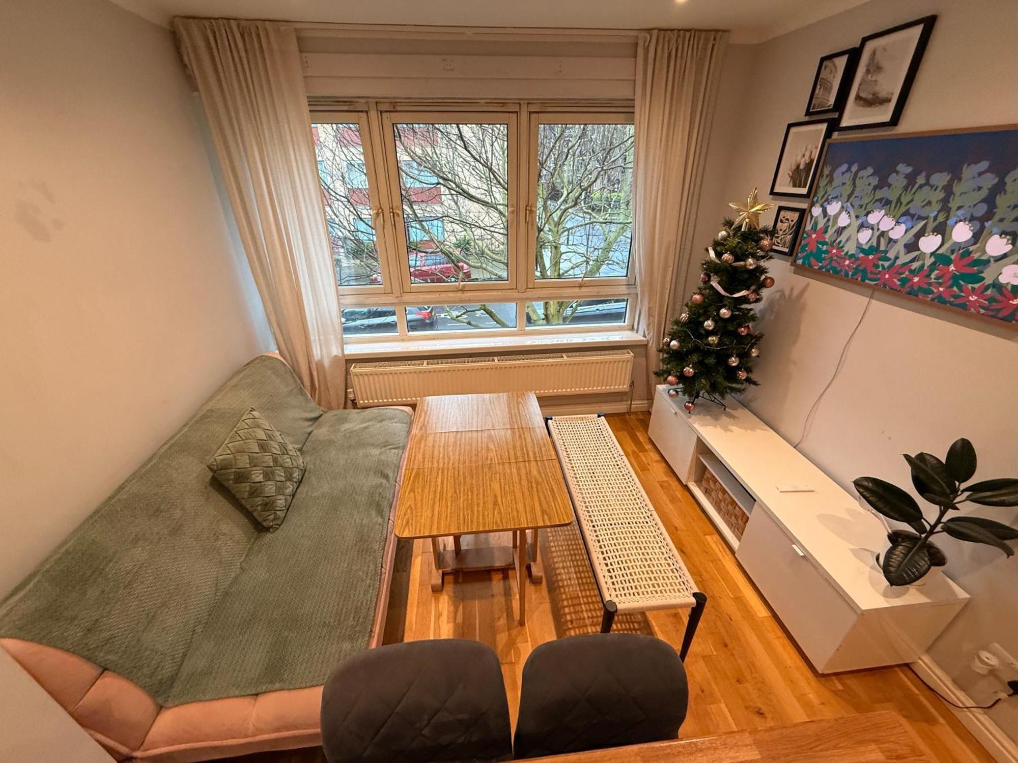Two Bedroom Flat In The Heart Of * Londra