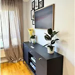 Two Bedroom Flat In The Heart Of London